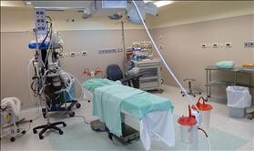 חדר ניתוח. צילום: dror_avi, wikimedia