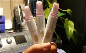 ערכות לבדיקת הריון. צילום: moxygen, flickr